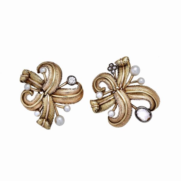 Pair of brooches  - Auction Gioielli Antichi, Moderni, Contemporanei e Orologi - Curio - Casa d'aste in Firenze