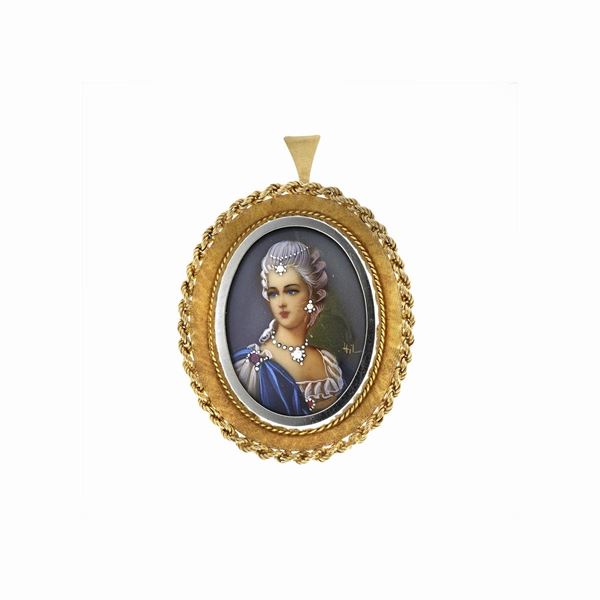 Pendant with miniature