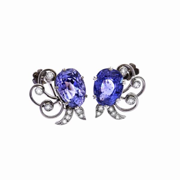 Pair of earrings  - Auction Gioielli del Novecento e Orologi - Curio - Casa d'aste in Firenze