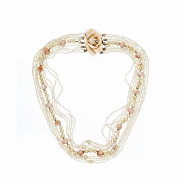 Collana con corallo e perle  - Asta Gioielli del Novecento e Orologi - Curio - Casa d'aste in Firenze