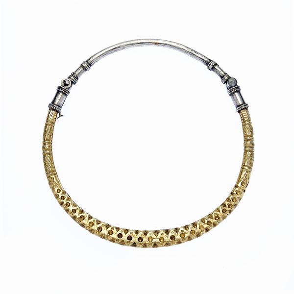 Rigid necklace in silver and yellow gold  - Auction Gioielli del Novecento e Orologi - Curio - Casa d'aste in Firenze