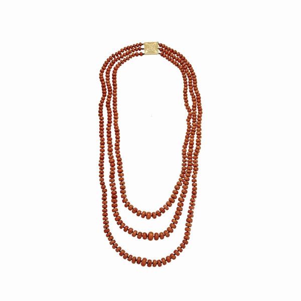 Necklace in pink coral  - Auction Antique Jewelry, Modern, Design & Watch - Curio - Casa d'aste in Firenze