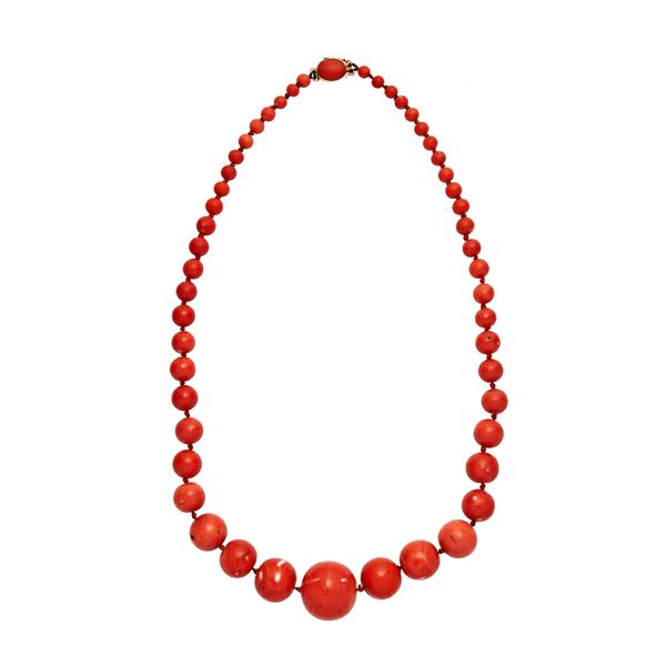 Red coral necklace  - Auction Gioielli del Novecento e Orologi - Curio - Casa d'aste in Firenze