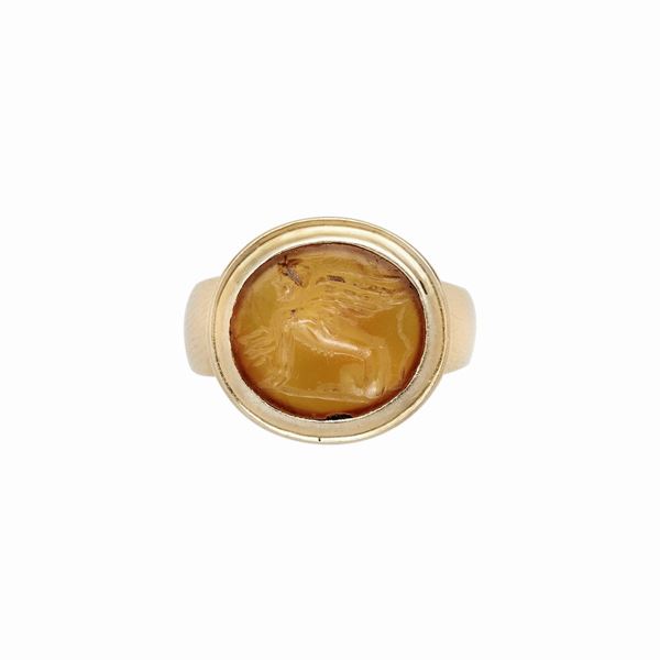Ring with engraved carnelian