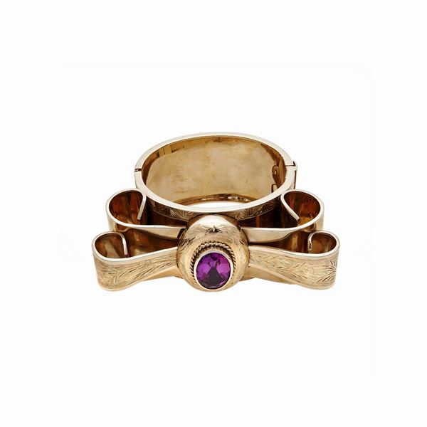 Large bracelet with bow