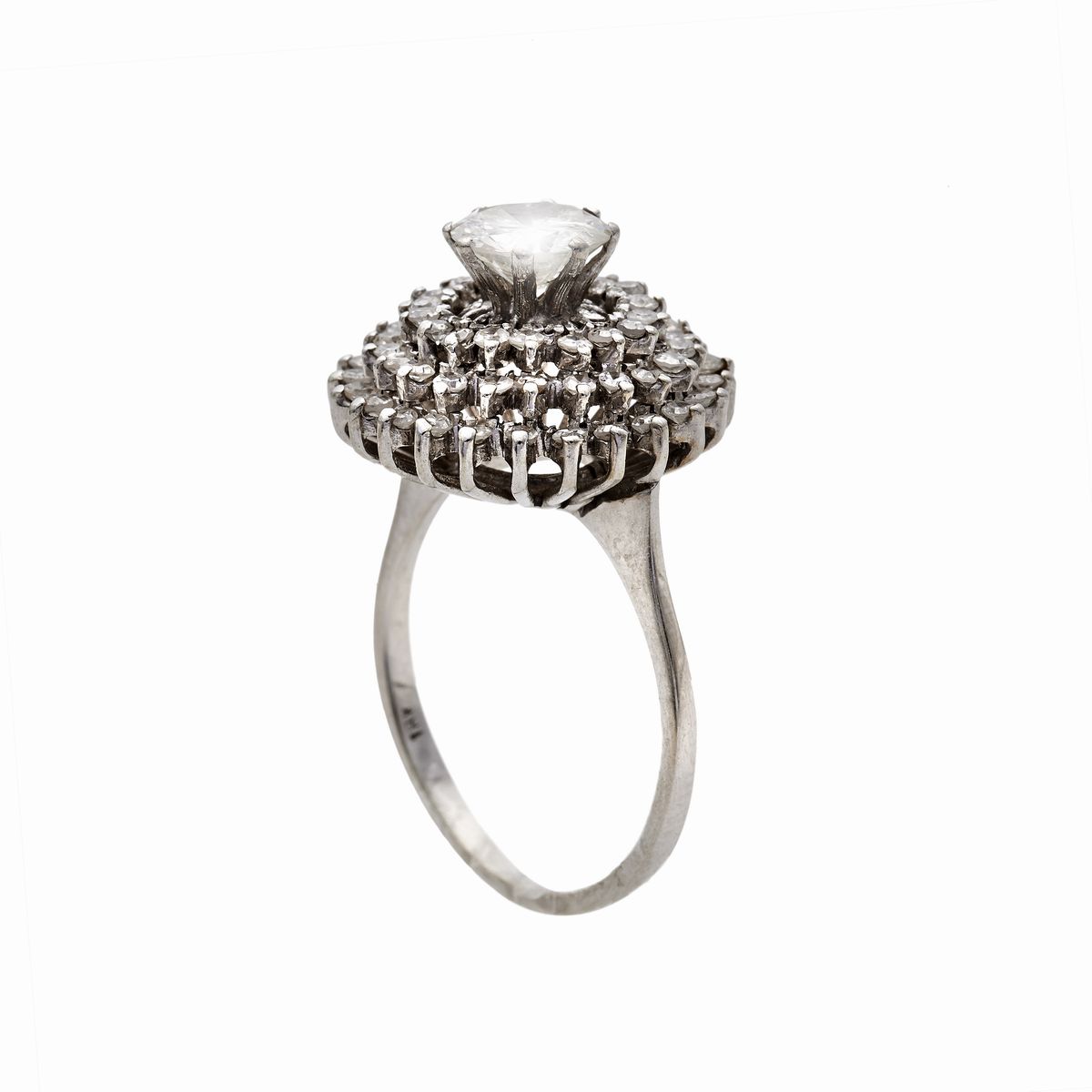 Anello in oro bianco e diamanti