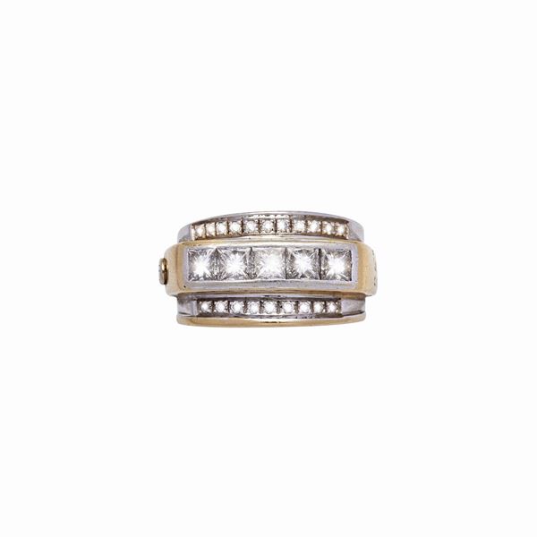 Diamonds Ring