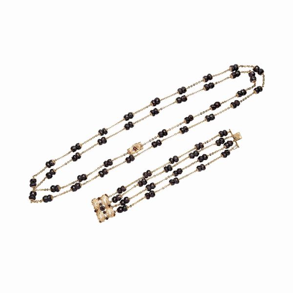 Long necklace and bracelet with garnet
