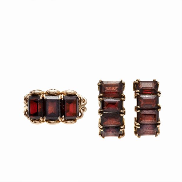 Parure with garnets