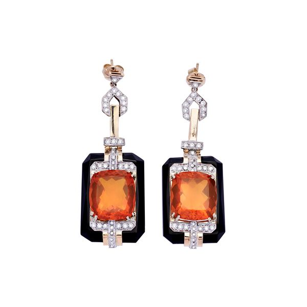 Pair of earrings with diamond and fire opal