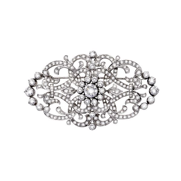 Important brooch in white gold and  diamonds