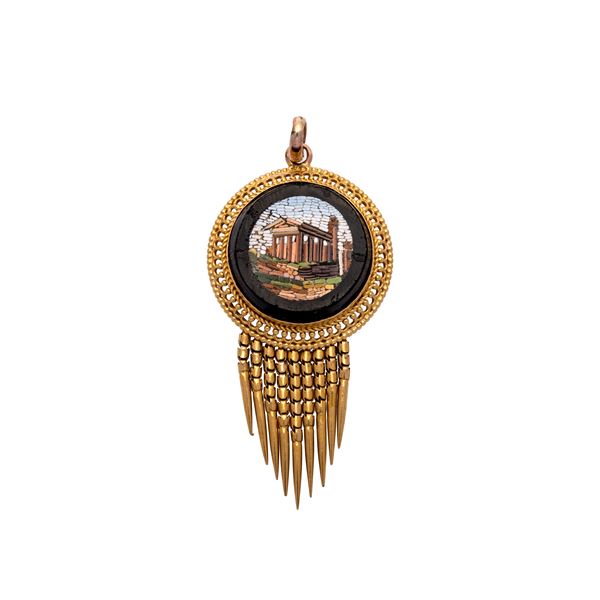 Pendant with micromosaico with Roman ruins