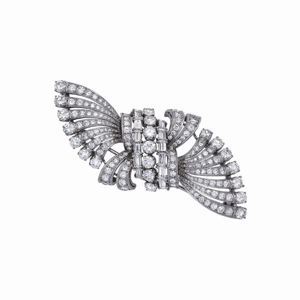 Brooch in platinum and diamonds