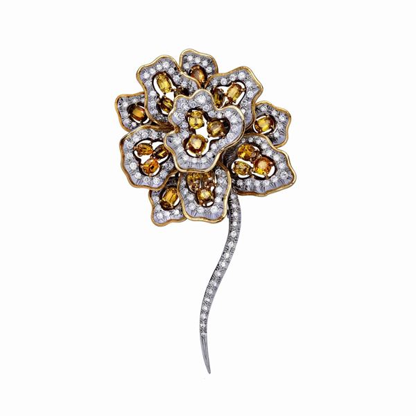 Brooch with diamonds and yellow sapphires  - Auction Gioielli del Novecento e Orologi - Curio - Casa d'aste in Firenze