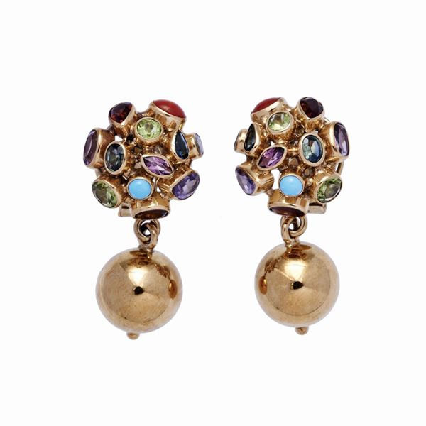 Pair of eraiings with colored quartz  - Auction Gioielli del Novecento e Orologi - Curio - Casa d'aste in Firenze