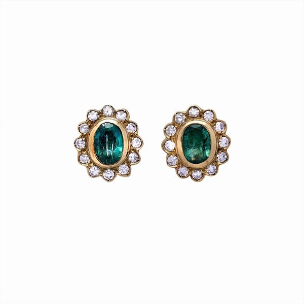Pait of earrings with diamonds and emerald  - Auction Gioielli del Novecento e Orologi - Curio - Casa d'aste in Firenze