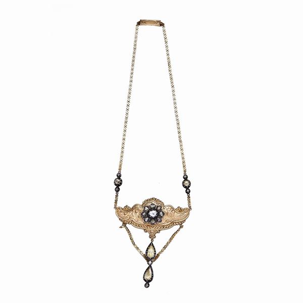Collier con diamamti e diamanti gialli