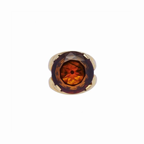 Anello con quarzo