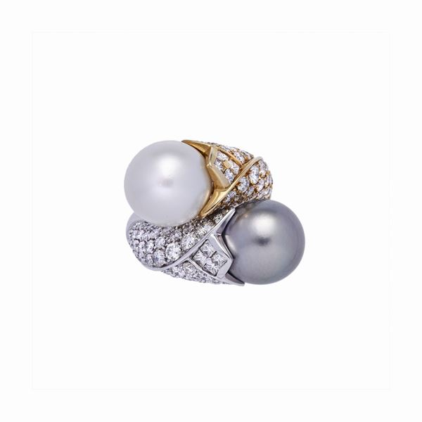 Anello contrariè con diamanti e perle