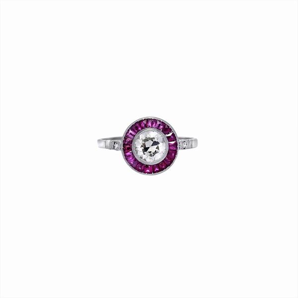 Anello con diamante e rubini