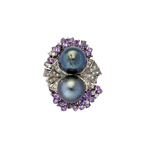 Ring with diamonds, amethyst and pearls Tahiti