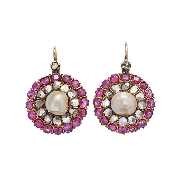 Pair of earrings with diamonds, rubies and pearls