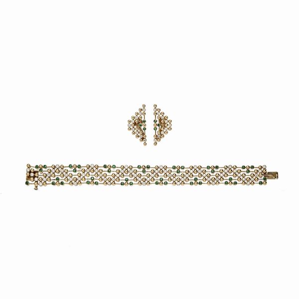 Paio di orecchini e bracciale con diamanti e smeraldi