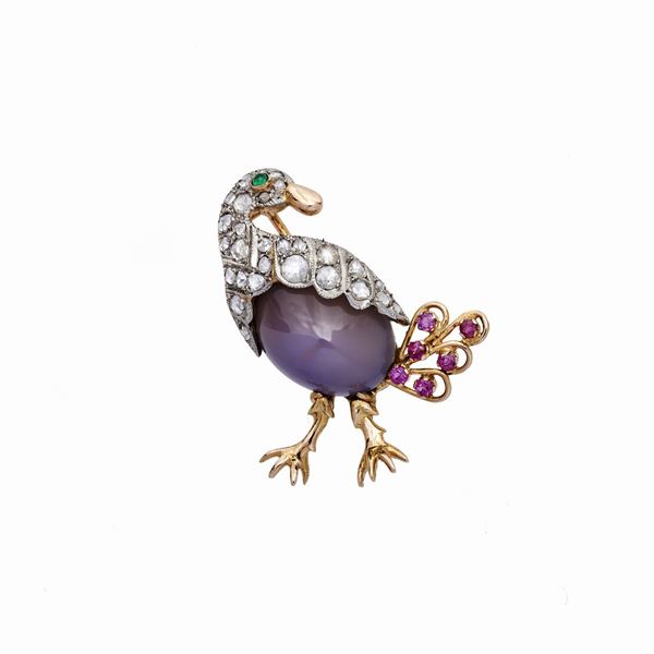 Gold brooch rubies, emeralds, diamonds and jade  - Auction Gioielli del Novecento e Orologi - Curio - Casa d'aste in Firenze