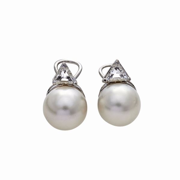 Paio di orecchini con diamanti e perle southsea