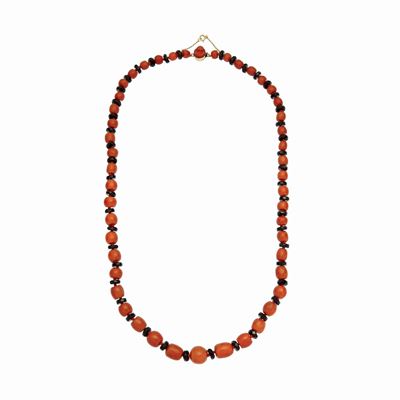 Collana in Corallo Rosso e Onice