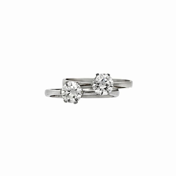 Two Solitaire Ring in white gold and diamond  - Auction Antique Jewelry, Modern, Design & Watch - Curio - Casa d'aste in Firenze