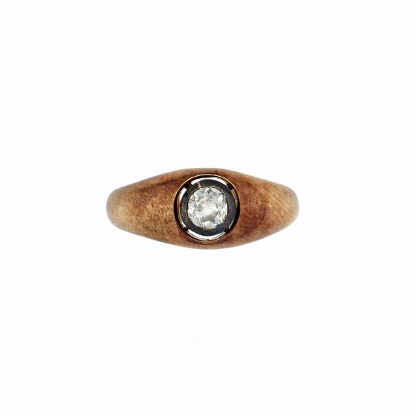 Anello in oro rosa, argento e diamante
