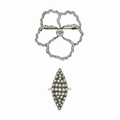 Spilla a Fiore in Oro Bianco e Diamanti e Anello a Losanga