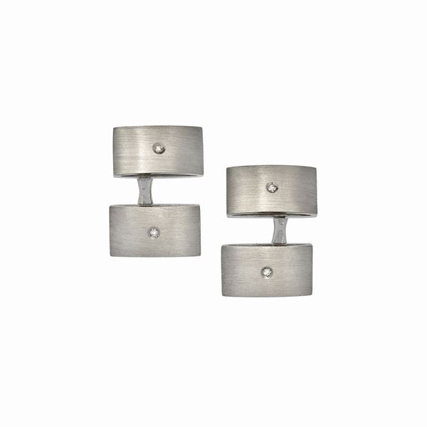 Paio di gemelli in oro bianco e diamanti  - Asta Gioielli Antichi, Moderni, di Design e Orologi - Curio - Casa d'aste in Firenze