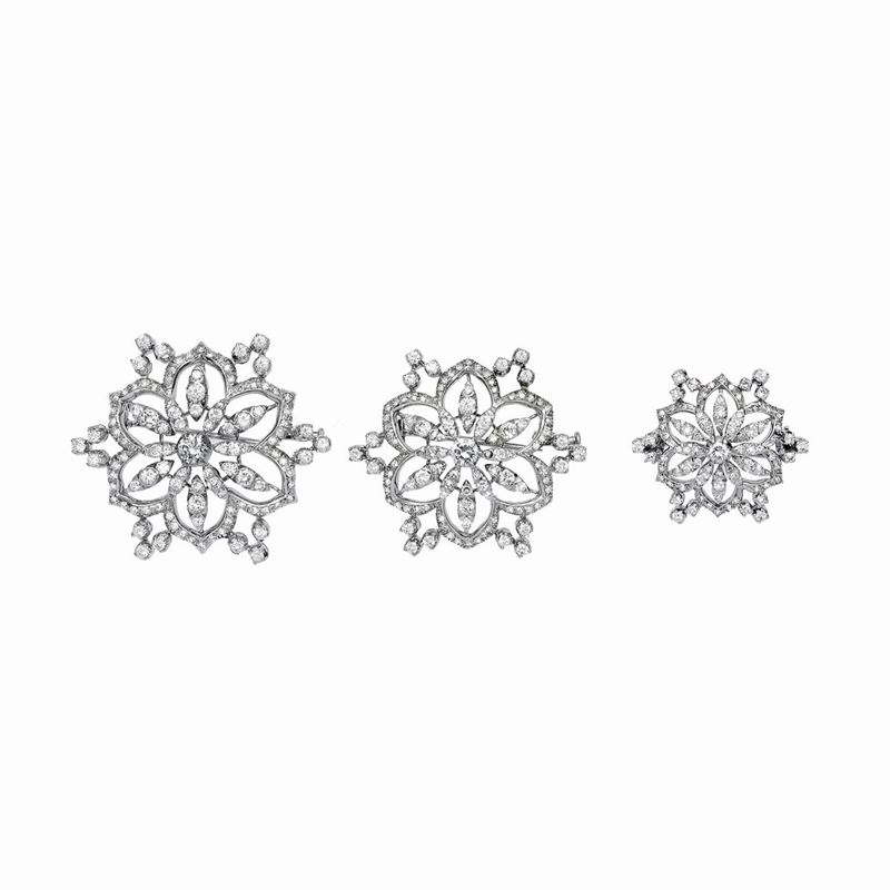 Serie di Tre Spille in Oro Bianco e Diamanti
