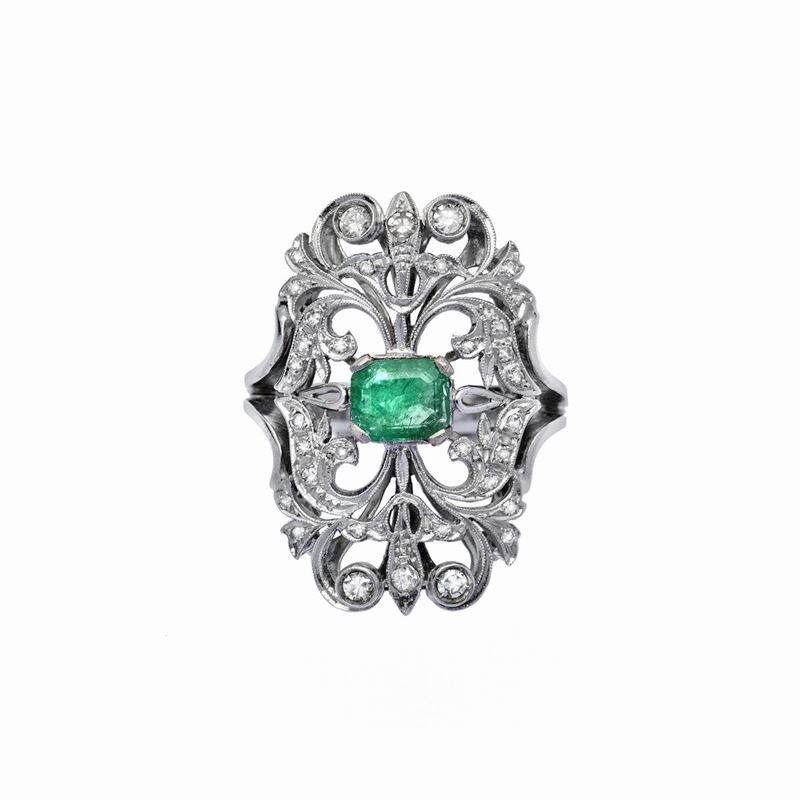 Anello in Oro Bianco, Diamanti e Smeraldo