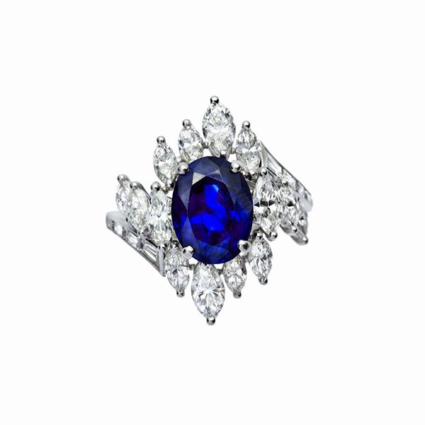 Anello in platino, diamanti e zaffiro