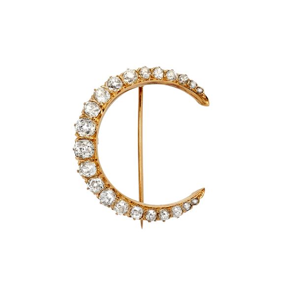 Half moon brooch in yellow gold and diamonds  - Auction Antique Jewelry, Modern, Design & Watch - Curio - Casa d'aste in Firenze