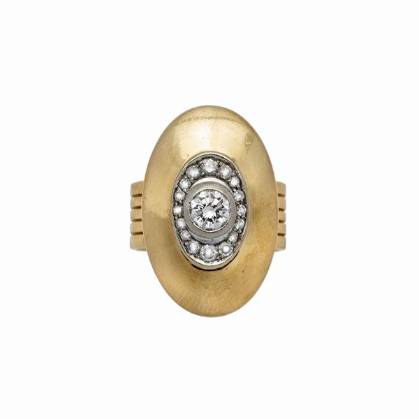 Ring in yellow gold and diamonds