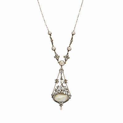 Collana in Oro Giallo, Oro a Basso Titolo, Diamanti, Madreperla e Perle