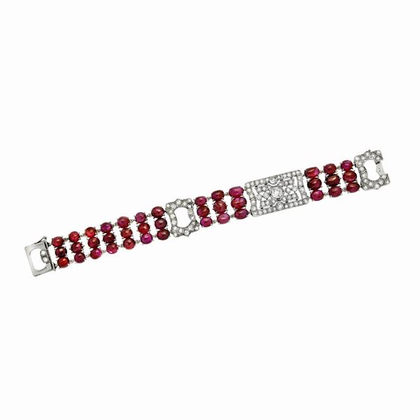 Importante bracciale in platino, diamanti e rubini  - Asta Gioielli Antichi, Moderni, di Design e Orologi - Curio - Casa d'aste in Firenze