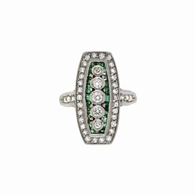 Anello in Oro Bianco, Smeraldi e Diamanti