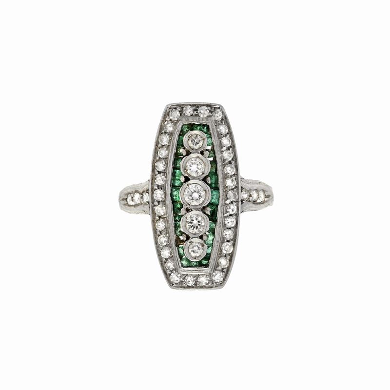 Anello in Oro Bianco, Smeraldi e Diamanti