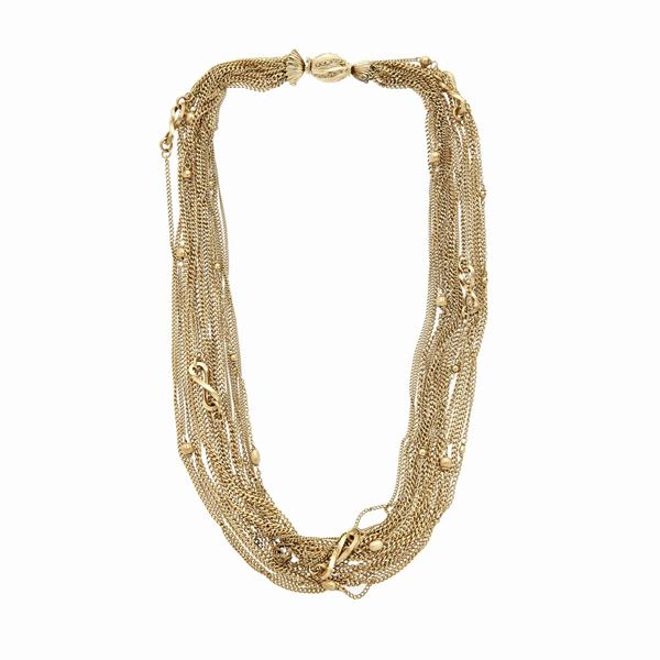 Necklace in yellow gold and diamonds