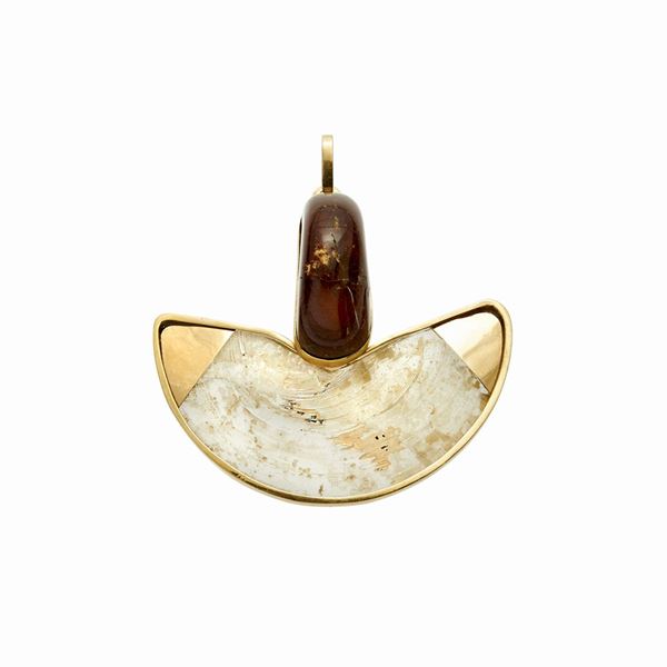 Pendente in oro giallo, ambra e vetro