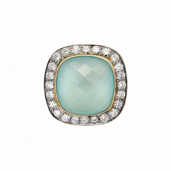 Anello in oro giallo, diamanti e acquamarina