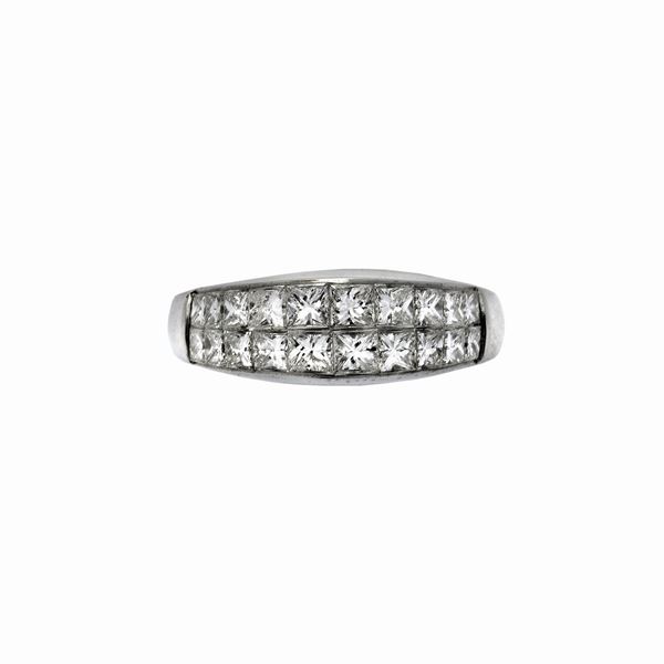 Anello Veretta in platino e diamanti