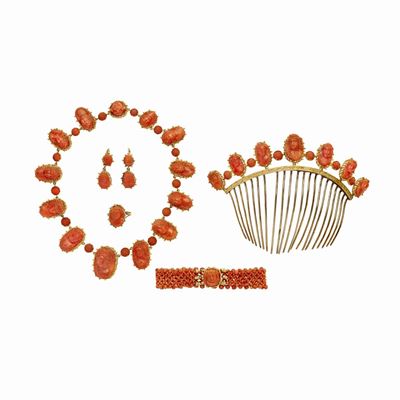 Parure in Oro Giallo e Corallo Rosso