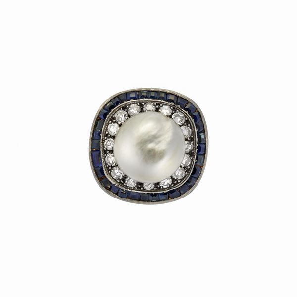 Ring pillow in yellow gold, silver, sapphires, diamonds and natural pearl