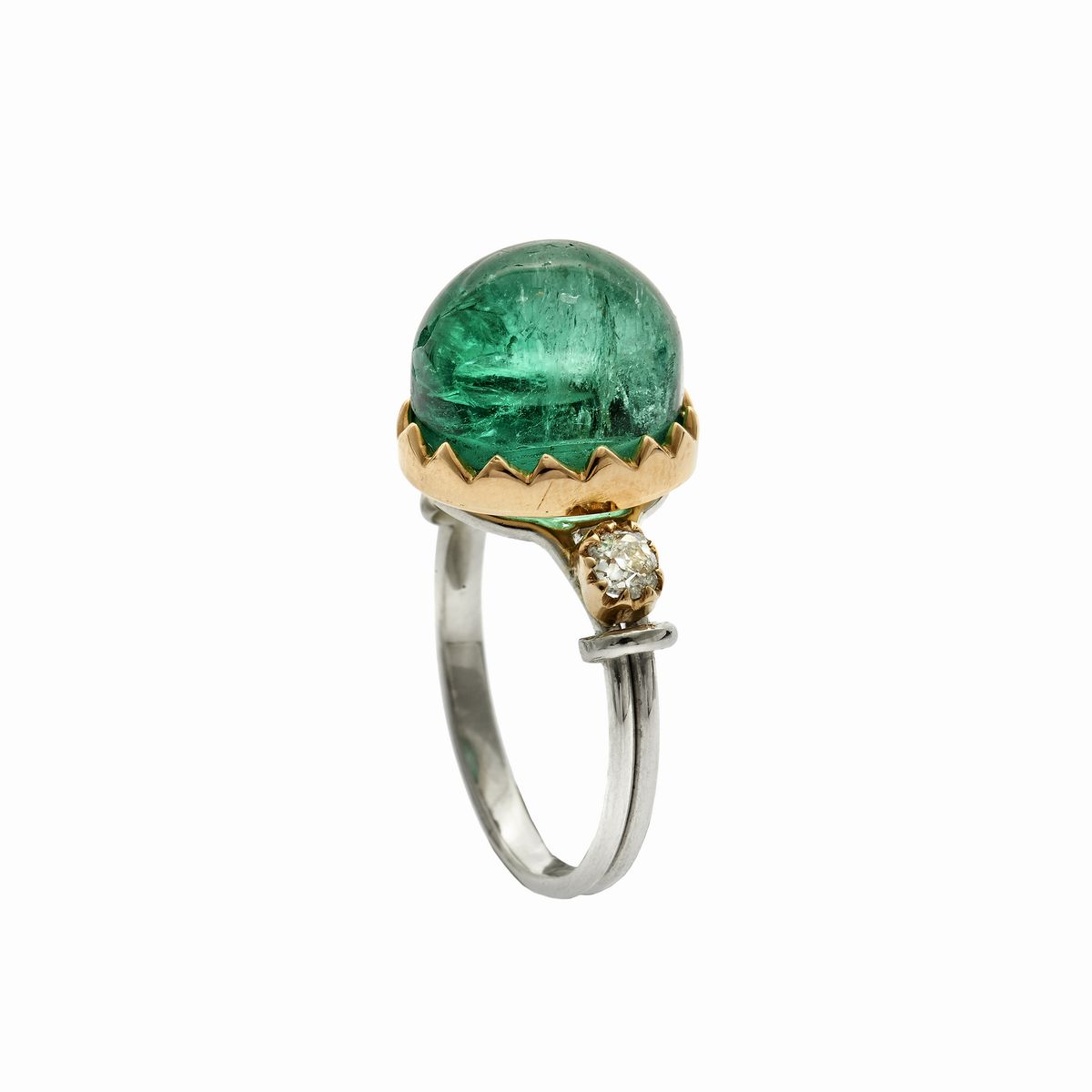 Anello in Platino, Oro Giallo, Diamanti e Smeraldo